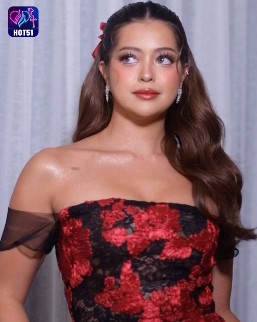 Sue Ramirez,hot51live